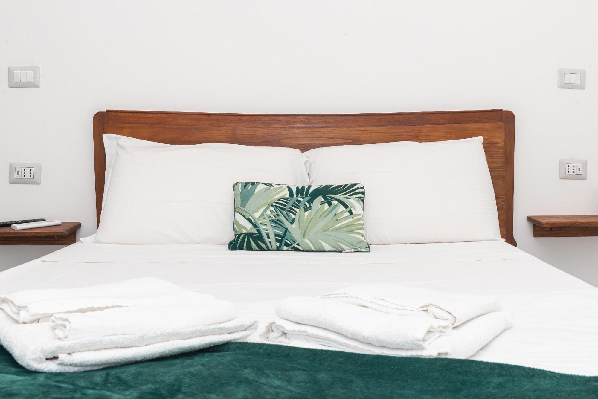 Guest House - Affittacamere Green Apartment - By Faendho Porto Torres Exterior foto